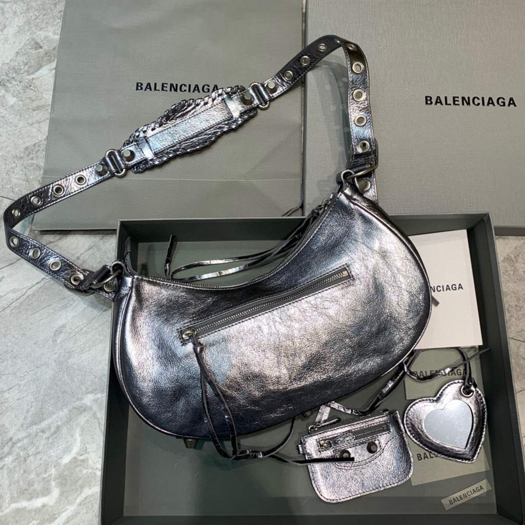 Balenciaga 67130723 Le Cagole Women's Shoulder Bag Crossbody Bag Sand Lambskin Silver