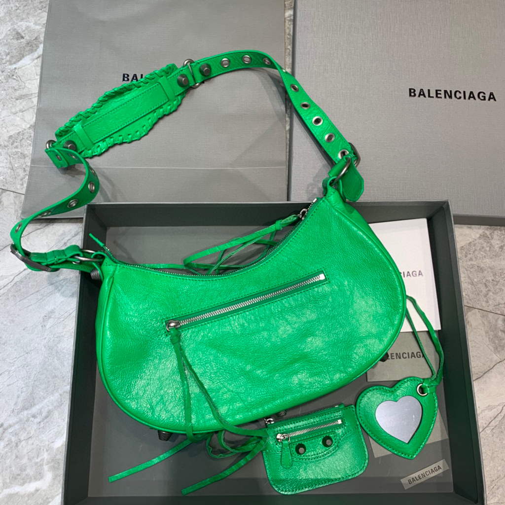 Balenciaga 67130723 Le Cagole Women's Shoulder Bag in Sand Lambskin in Green