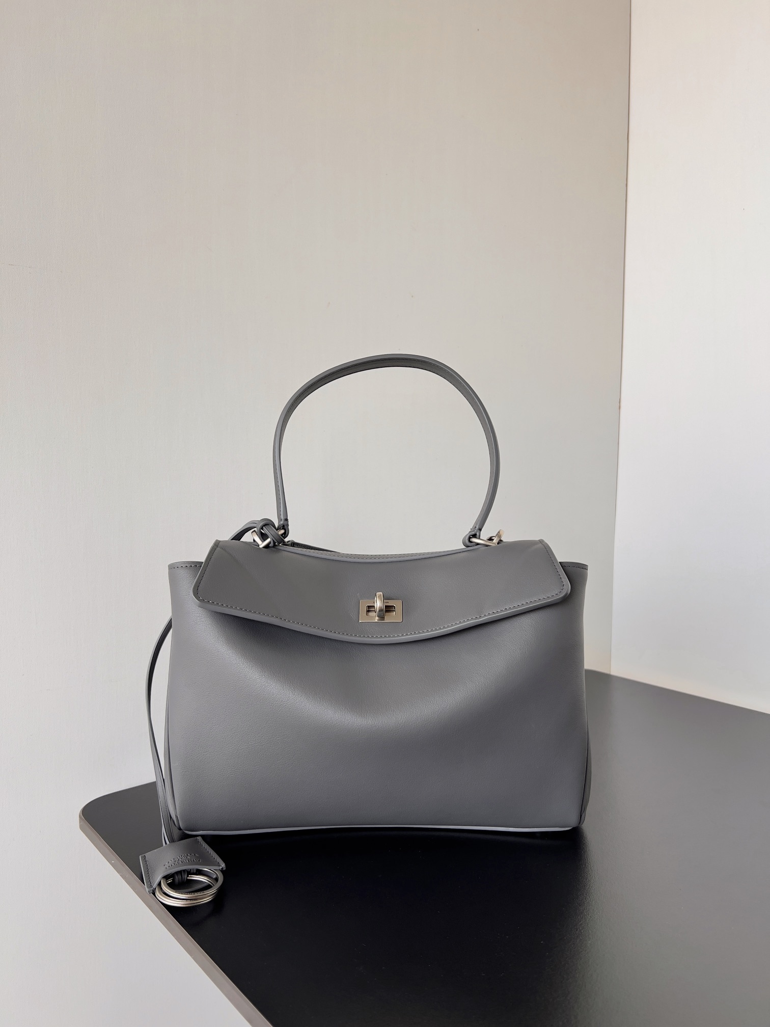 Balenciaga rodeo 1040 Small/Gray