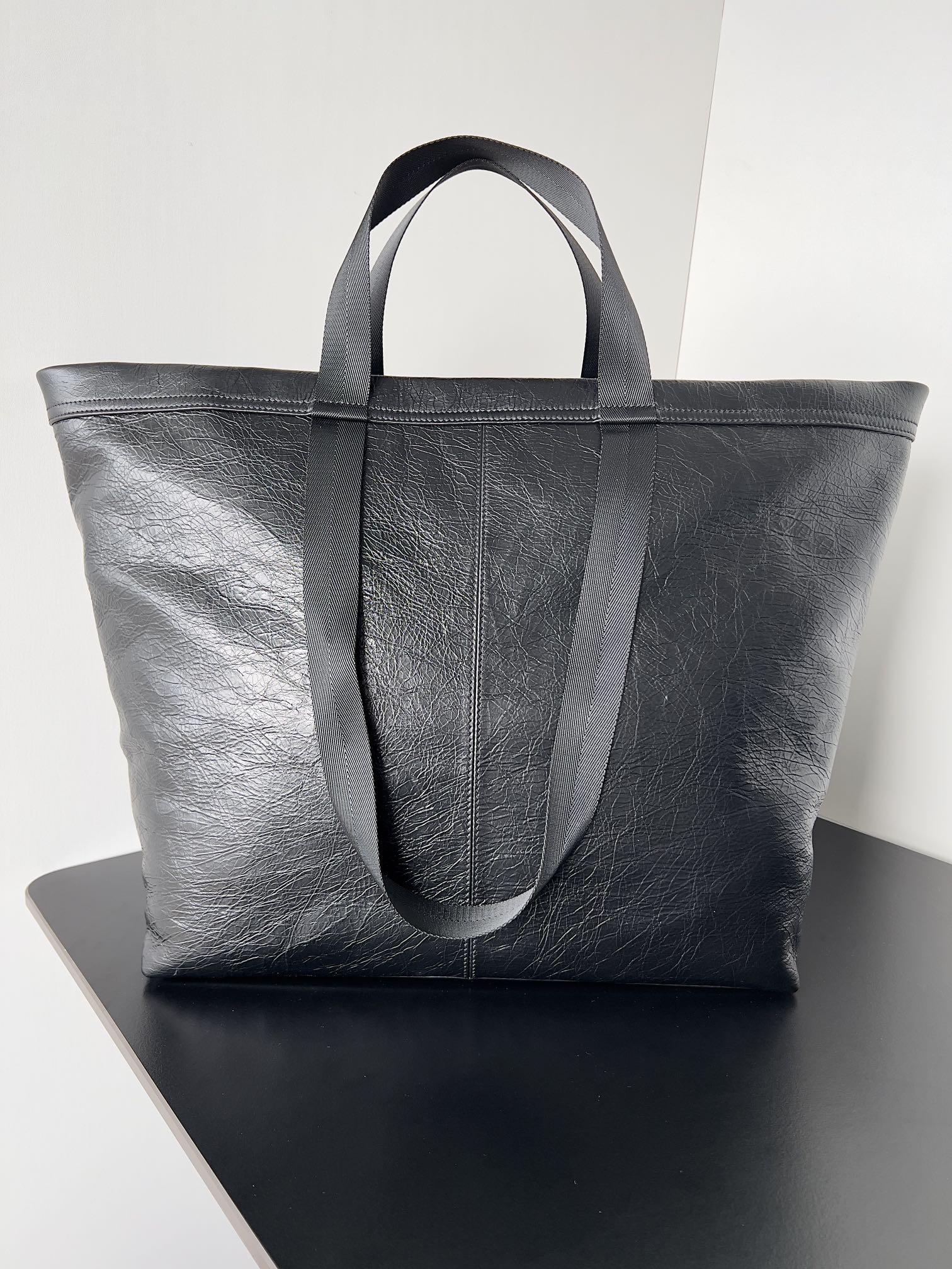 Balenciaga large Tote 1070