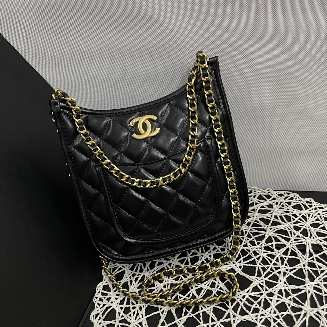 Chanel 24S armpit bag 516