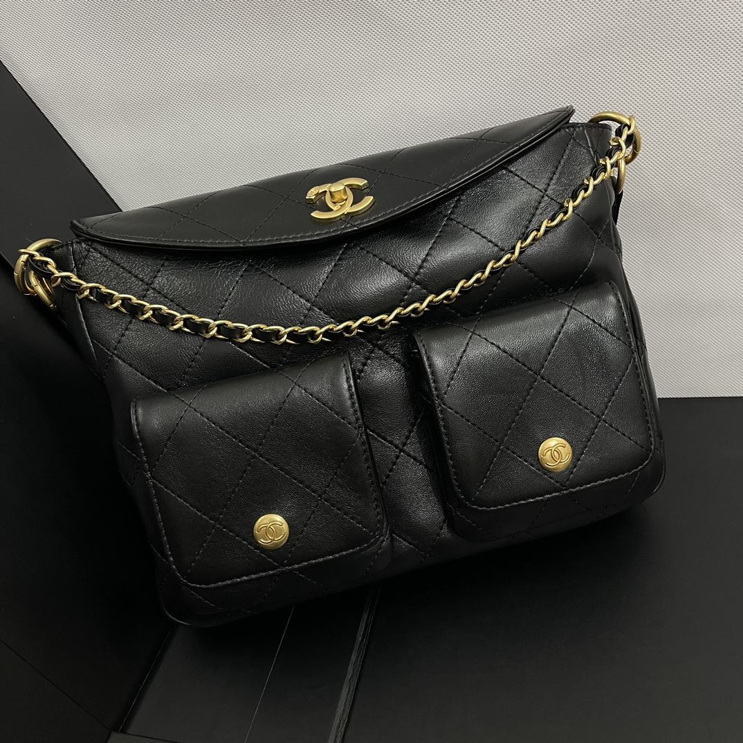 Chanel Retro Hobo 929 Large black color