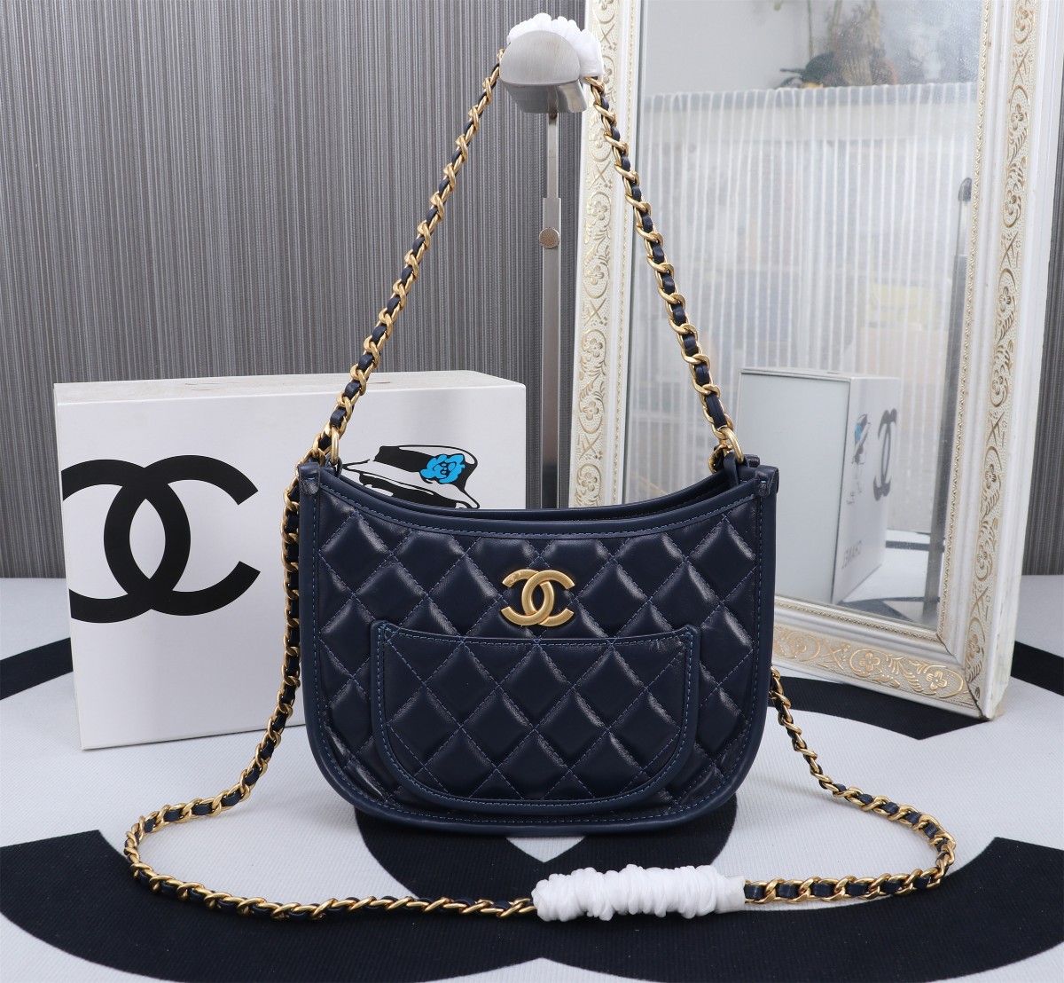 Chanel 24s️ new half moon hippie bag hobo underarm bag 8940 navy blue