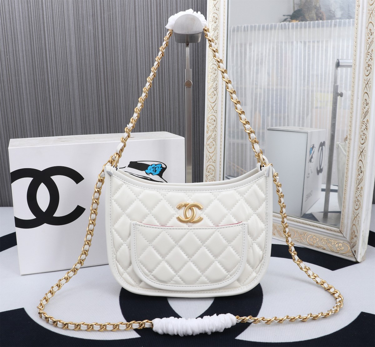 Chanel 24s️ new half moon hippie bag hobo underarm bag 8940 starlight white