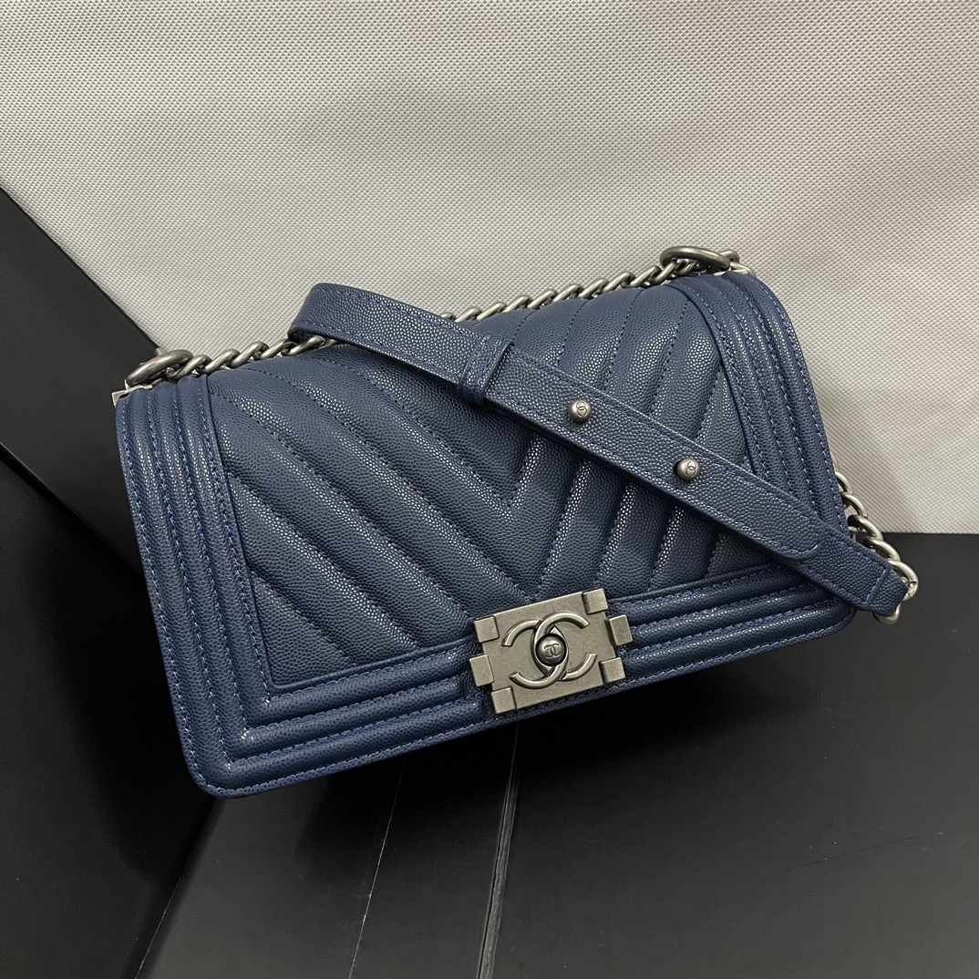 chanel handbags cow leather bag 7012 old silver buckle vintage blue