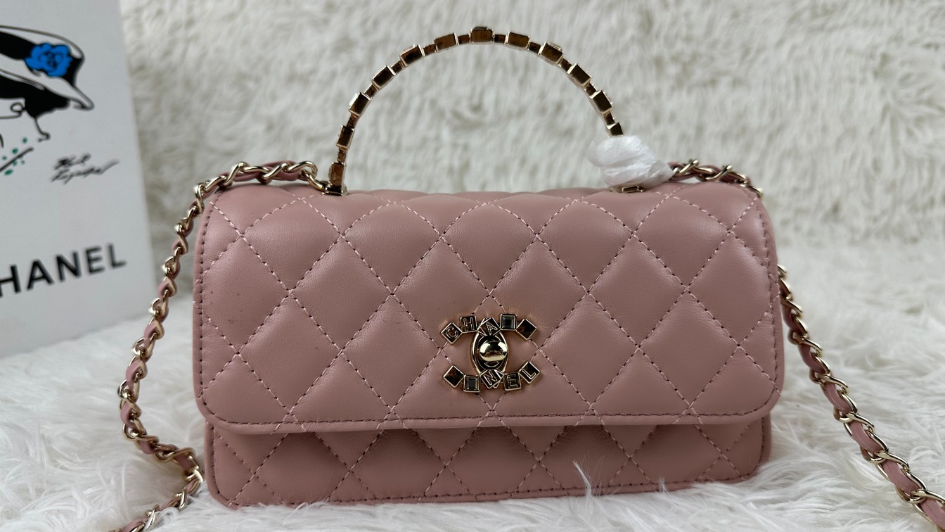 Chanel 24P new rhinestone handheld woc 513 Pink bilayer