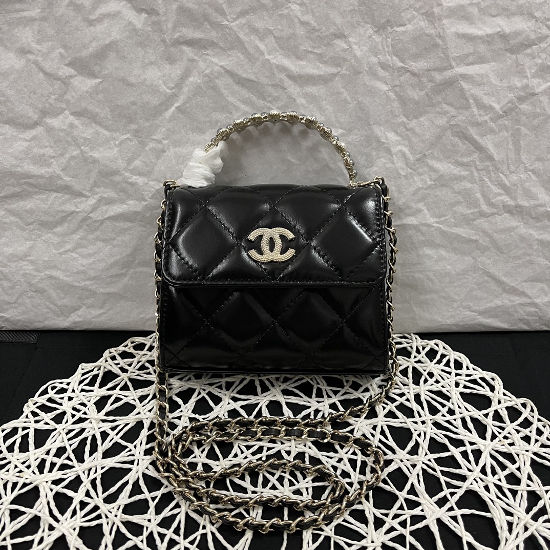 Chanel 24p woc pearl handle 765 Black