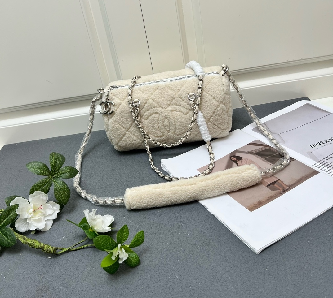 Chanel 23N Coco Neige Wool Bag S3208 White