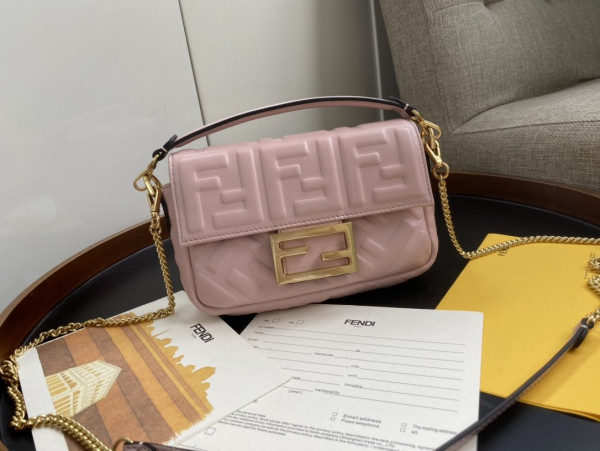 FENDI BAGUETTE FHN-2020-124173