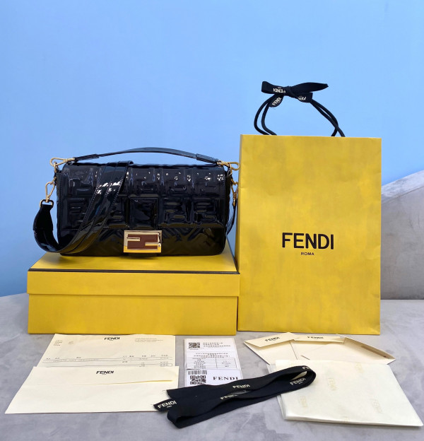 FENDI BAGUETTE FHN-2020-124165