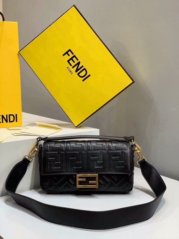 FENDI BAGUETTE FHN-2020-124188