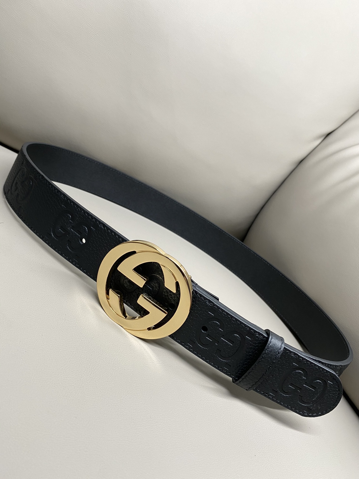 Gucci Classic New Belt 2098