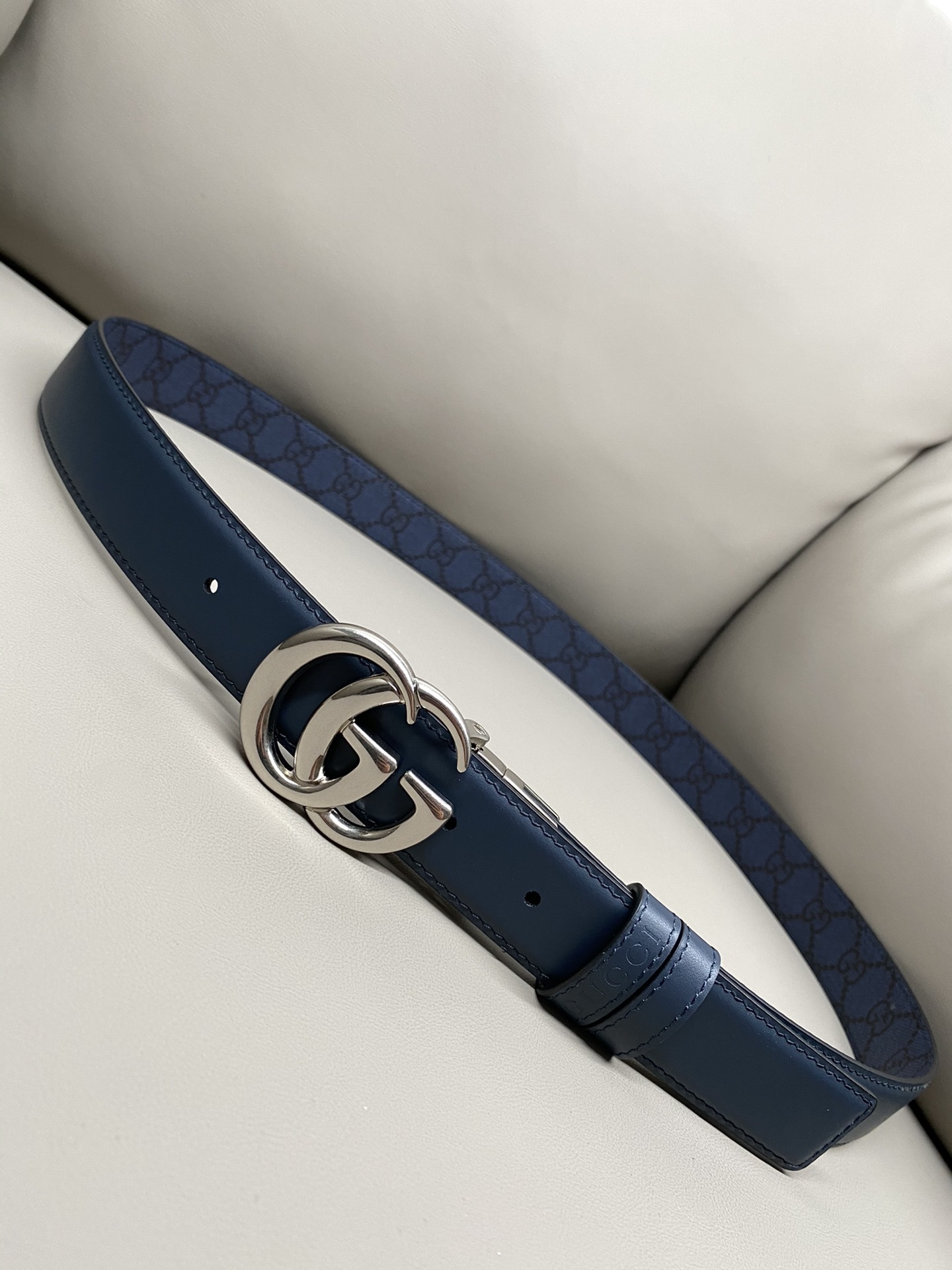 Gucci Classic New Belt 2303