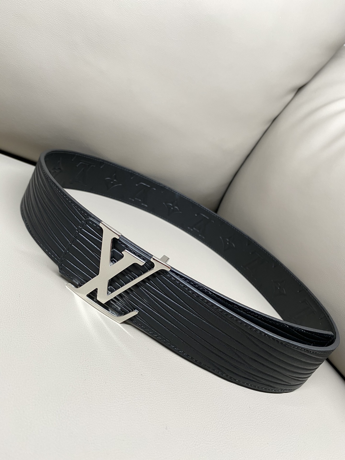 replica Louis vuitton Classic New Belt 2612