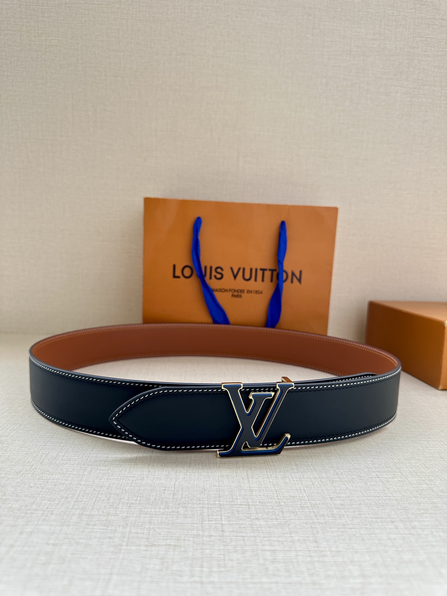 replica Louis vuitton Classic New Belt 2645