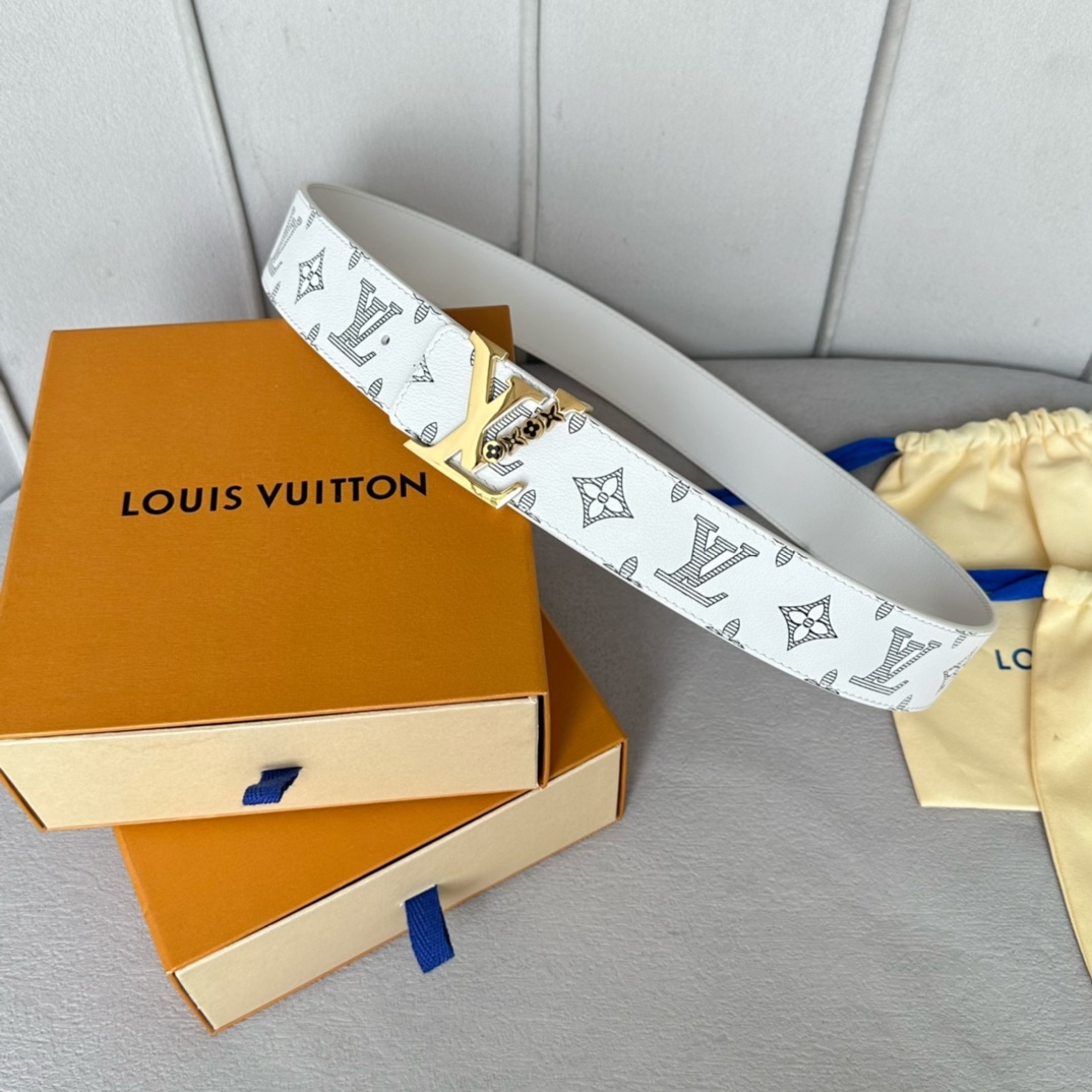 replica Louis vuitton Classic New Belt 2690