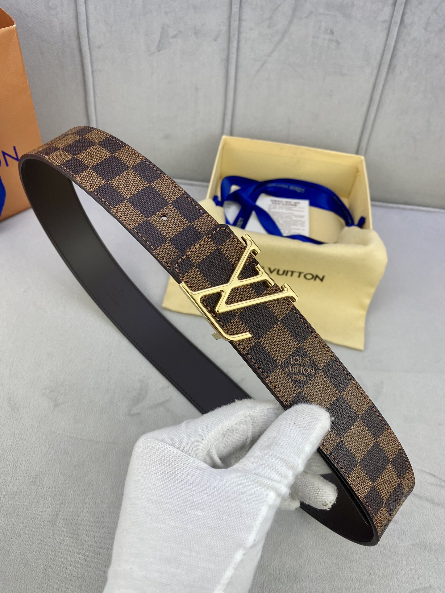 replica Louis vuitton Classic New Belt 2903