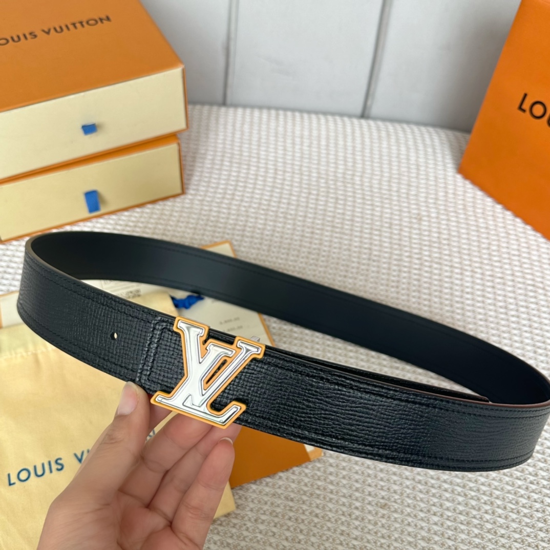 replica Louis vuitton Classic New Belt 2936