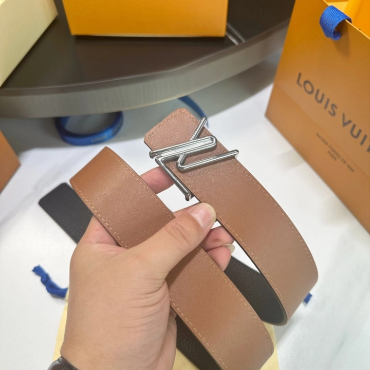 replica Louis vuitton Classic New Belt 3031