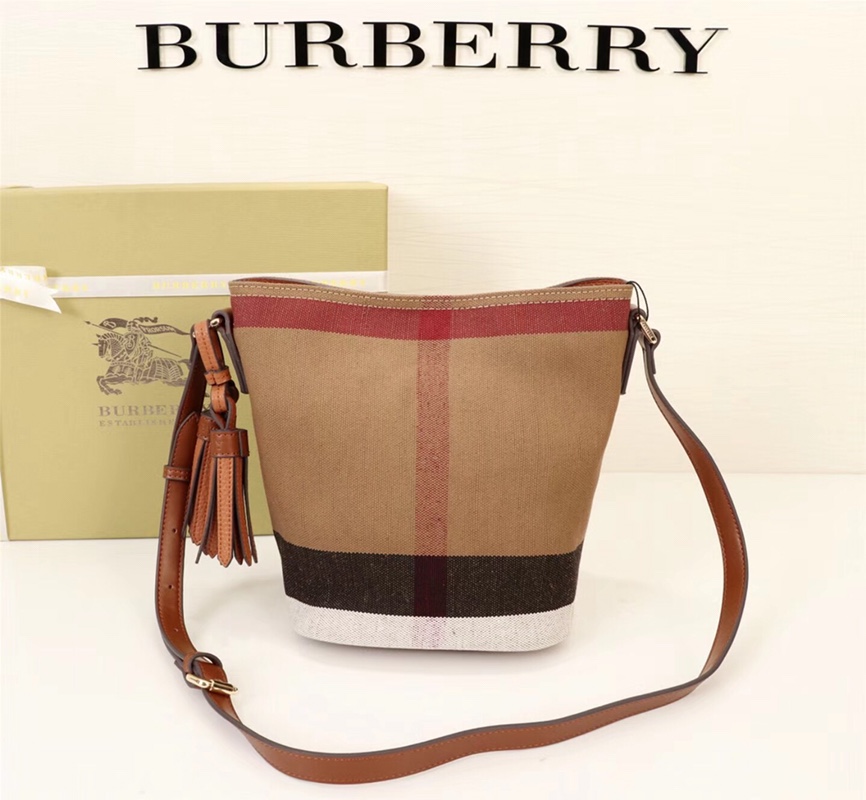 replica Burberry Classic Bag 9730-1150