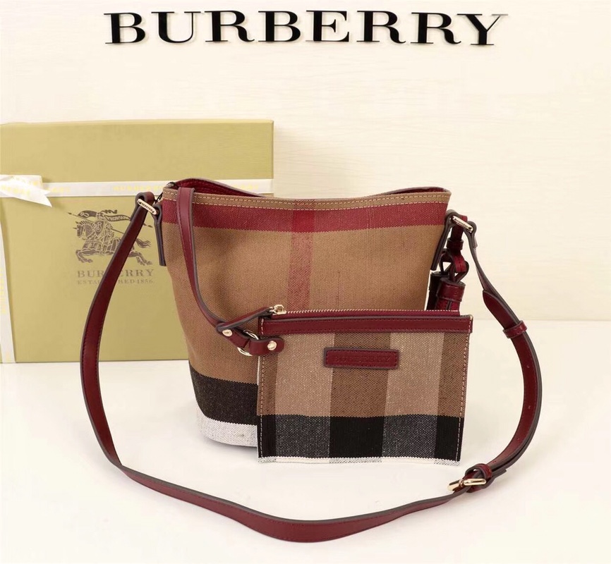 replica Burberry Classic Bag 9730-1152