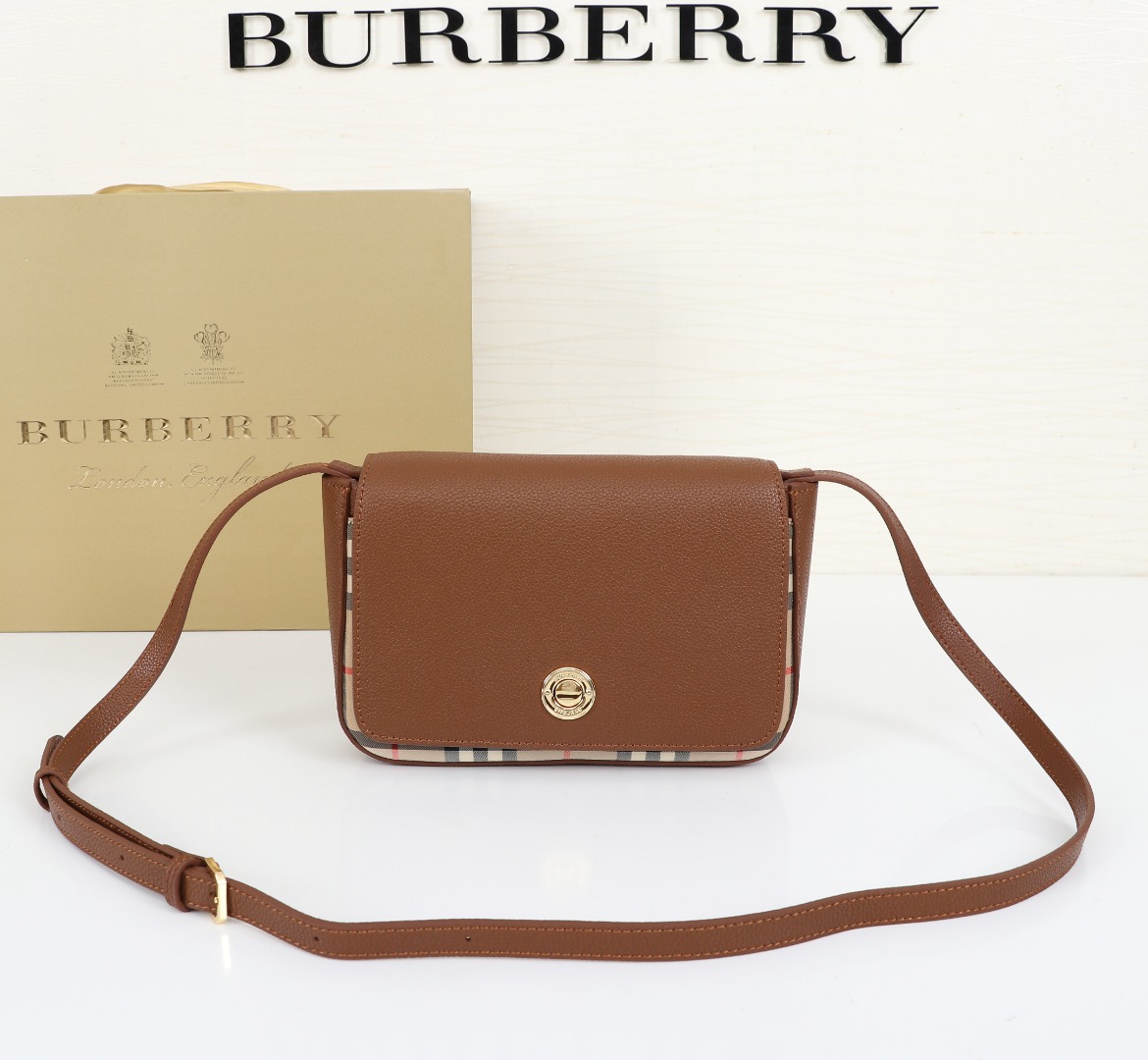 replica Burberry Classic Bag 6601-1249