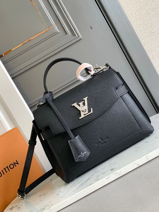 Louis Vuitton Lockme Ever BB M53937